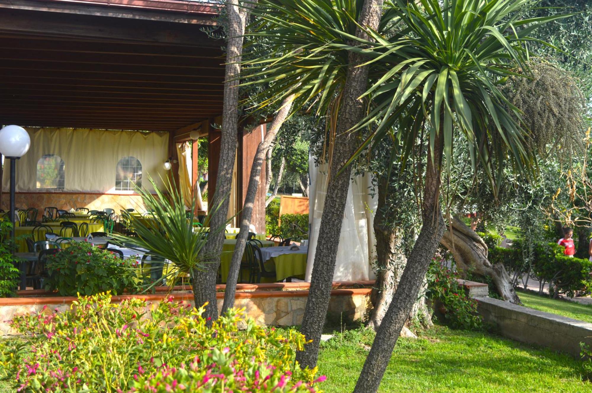 Villaggio Uliveto Rodi Garganico Buitenkant foto